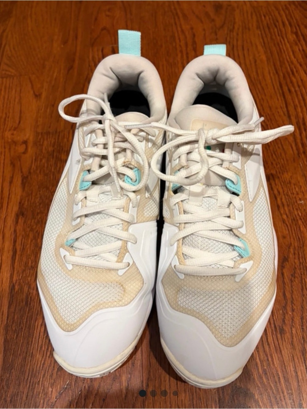 Diadora Women’s Cream and Aqua Low-Top Sneakers